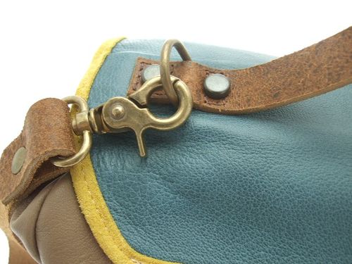 Sac pin bleu attache