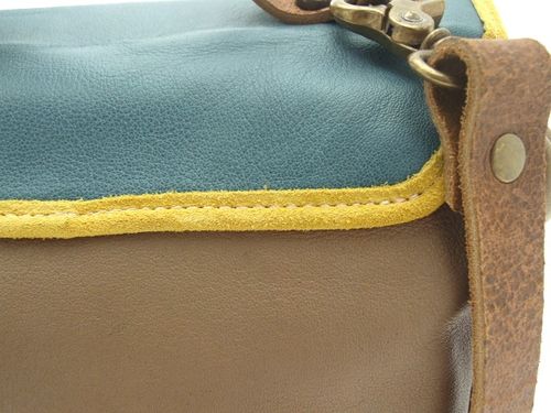 Sac pin bleu détail