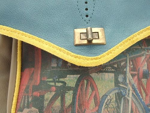 Sac pin cuir bleu fermoir