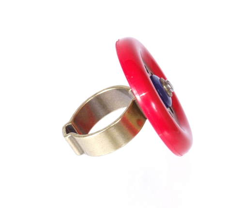 bague pvc rouge 38 euros