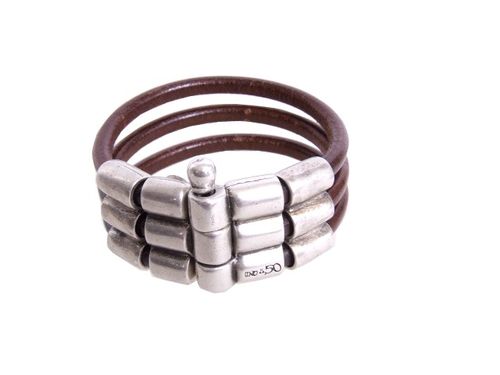 bracelet cuir et metal argente 69 euros