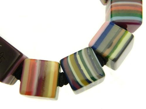 Bracelet petits cubes - 41 euros