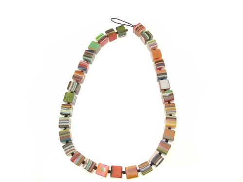 Collier petits cubes multicolore