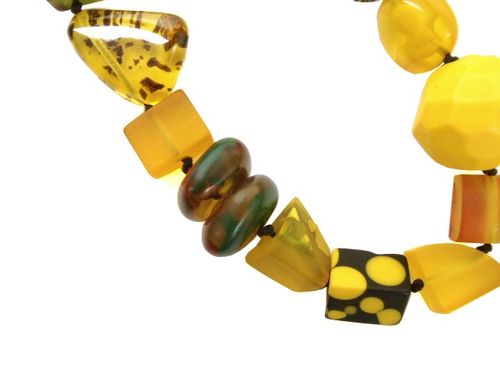 detail collier Sobral jaune